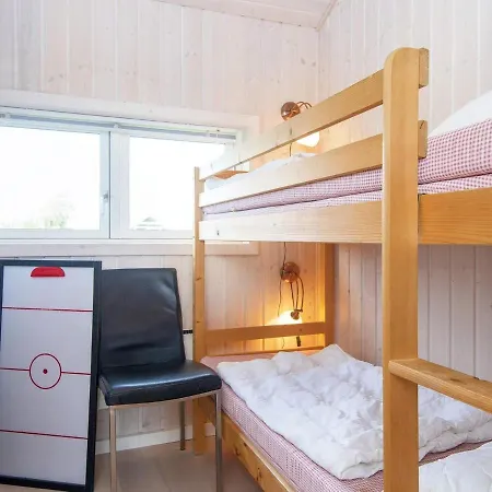 8 Person Holiday In