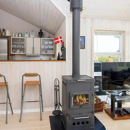 8 Person Holiday In *