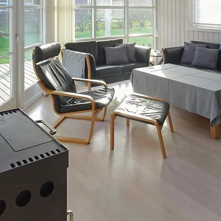 8 Person Holiday In *