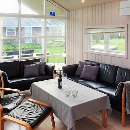 8 Person Holiday In