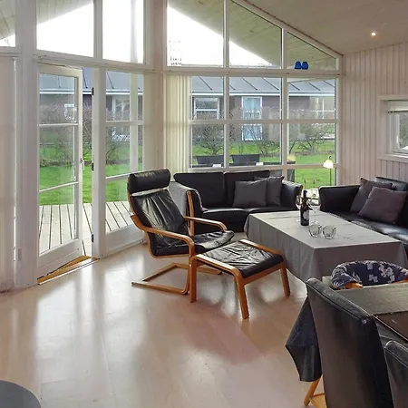 8 Person Holiday In Semesterbostad Lemvig