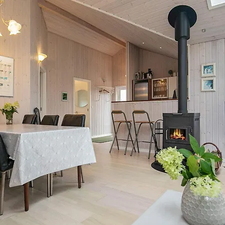 8 Person Holiday In Lemvig